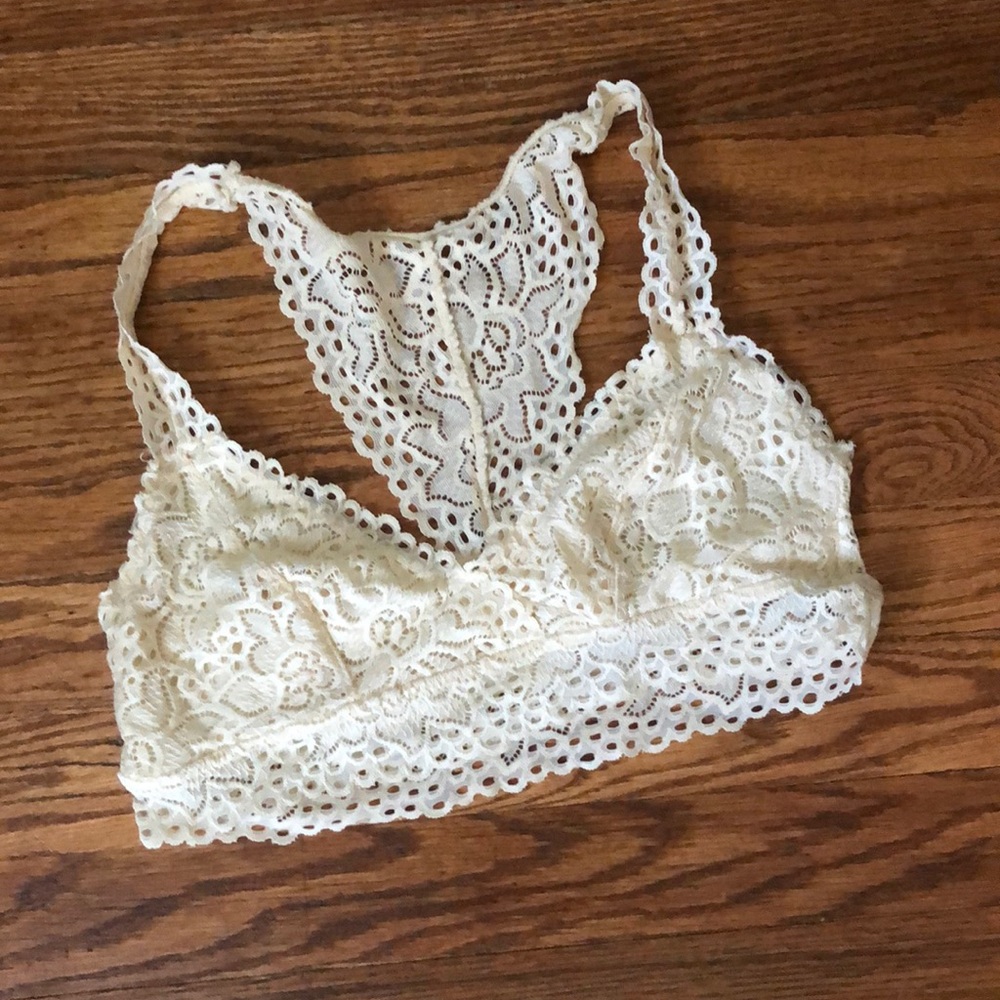 White lace bandeau